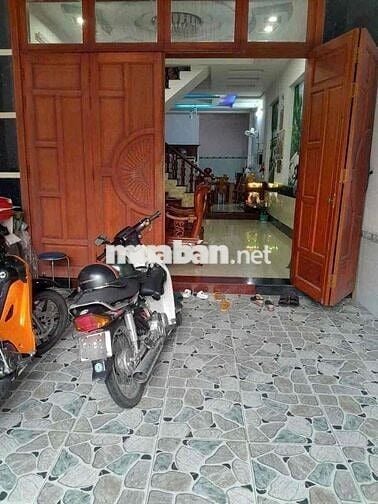 Trệt 3 lầu 5*20; 5pn sân thượng đg xe hơi gần gò Vấp