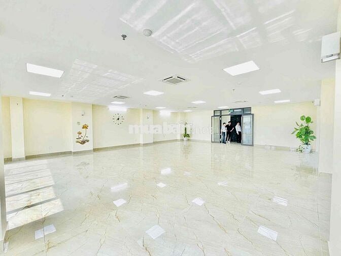 Chính chủ cho thuê sàn vp tại Phạm Tuấn Tài 150m2 giá 33t view cực đep