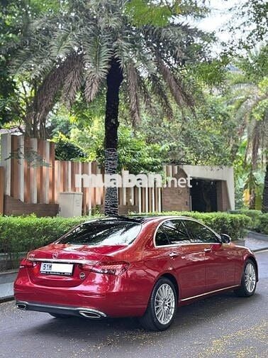 Mercedes E200 Exclusive thu hút mọi ánh nhìn !