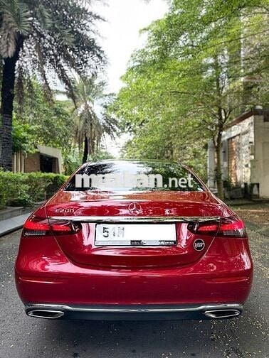 Mercedes E200 Exclusive thu hút mọi ánh nhìn !