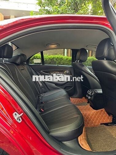 Mercedes E200 Exclusive thu hút mọi ánh nhìn !