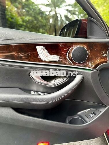 Mercedes E200 Exclusive thu hút mọi ánh nhìn !
