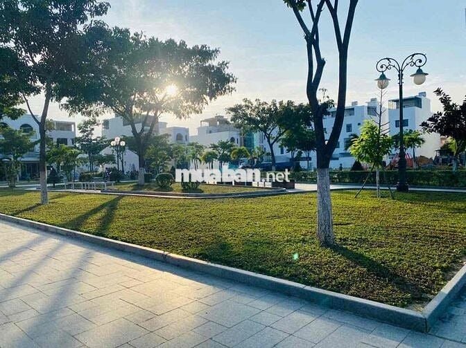 Bán Lô Đất Đẹp Đối Diện Công Viên VCN Phước Long 2 Nha Trang