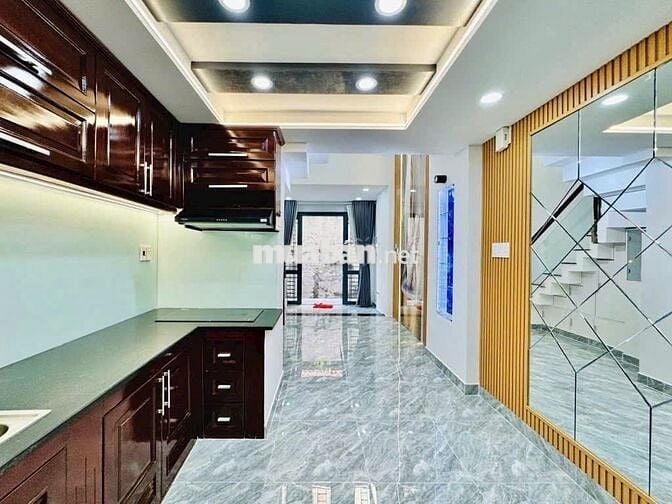 NHÀ MỚI - HXH - CÁCH MT 1 CĂN NHÀ ĐẸP FULL NỘI THẤT .