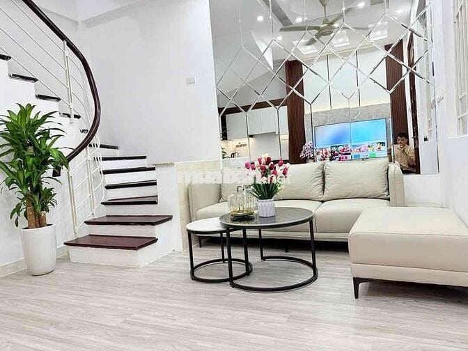 BÁN NHÀ VÕ CHÍ CÔNG, NHÀ ĐẸP FULL NỘI THẤT, NGÕ THÔNG, SÁT PHỐ