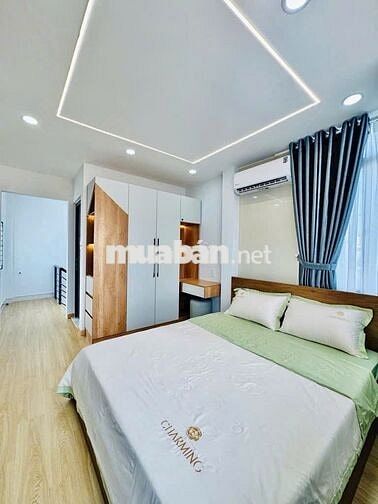 NHÀ MỚI - HXH - CÁCH MT 1 CĂN NHÀ ĐẸP FULL NỘI THẤT .