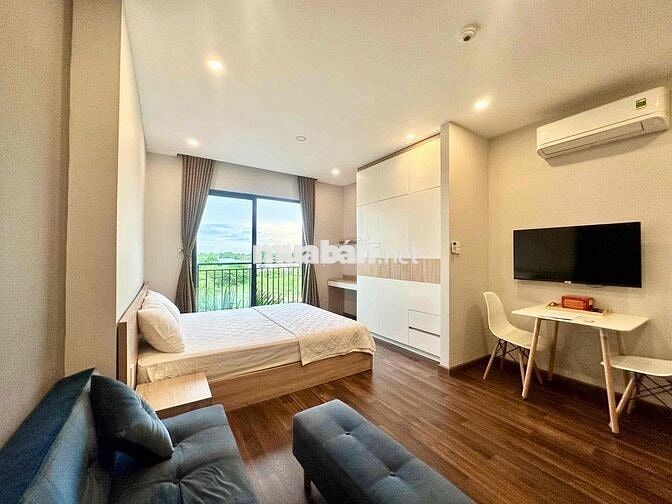 Căn Hộ Full Nội Thất Ban Công Gần Ngã Tư Hàng Xanh Ngay bùi Đình Tuý