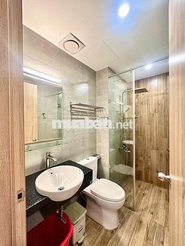 Căn Hộ Full Nội Thất Ban Công Gần Ngã Tư Hàng Xanh Ngay bùi Đình Tuý