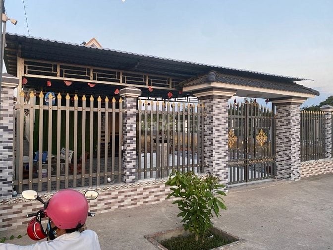 CẦN TIỀN BÁN GẤP ĐẤT MẶT TIỀN ĐƯỠNG NGUYỄN TRỌNG QUYỀN
