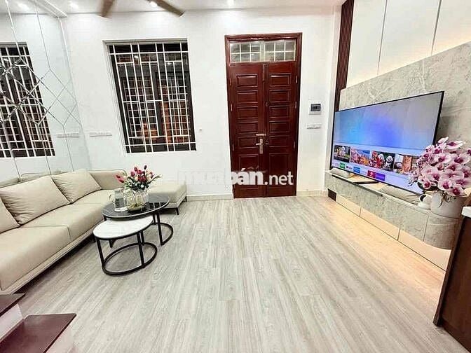 BÁN NHÀ VÕ CHÍ CÔNG, NHÀ ĐẸP FULL NỘI THẤT, NGÕ THÔNG, SÁT PHỐ