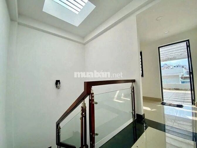 Nhà sát mặt tiền Phan Xích Long, Phú Nhuận - 38m2 - 5 Tầng đúc BTCT.