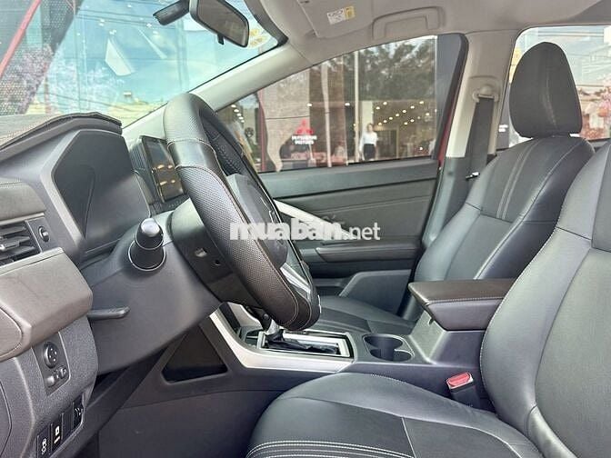 Mitsubishi Xpander Premium 2024 Đỏ - Odo 31.700km