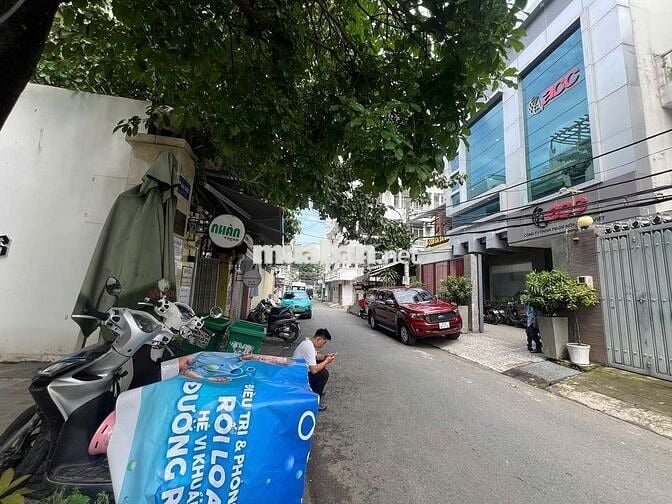 Hot ! Nhà Nguyễn Gia Trí Bình Thạnh - 4x21, trệt 2 lầu đẹp -  25 Triệu
