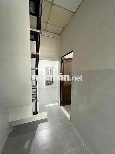 CHO THUÊ NHÀ PHỐ MỚI 100% - 3PN 3WC 3ML - GẦN CHỢ BÀ CHIỄU - 15tr5 TL