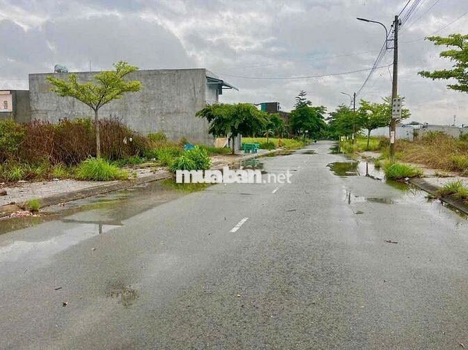 Cần tiền bán gấp lô đất để dành cách chợ bình chánh 3km chỉ 890tr