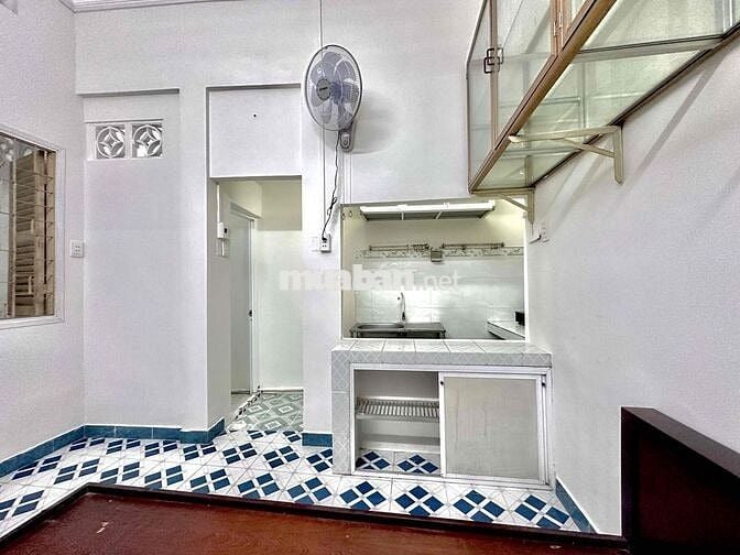 Thuê Nhà Nguyên Căn  2PN Lê Quang Định Gần Chợ Bà Chiểu