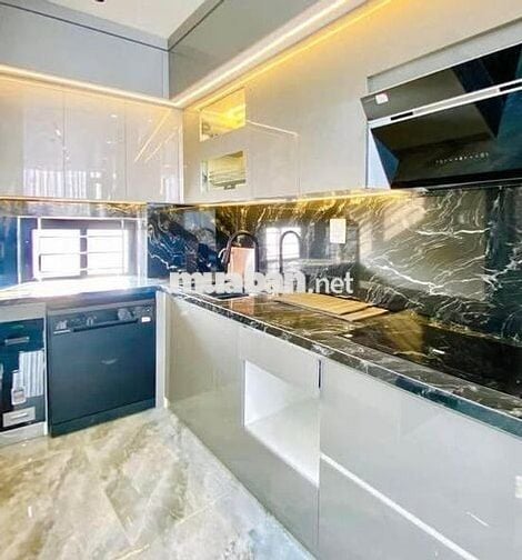 Siêu hiếm, bán nhà khu Đào Tấn, 50m², 6 tầng thang máy, ô tô vào, 19