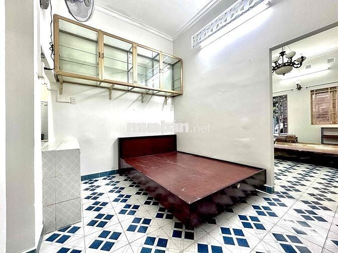 Thuê Nhà Nguyên Căn  2PN Lê Quang Định Gần Chợ Bà Chiểu