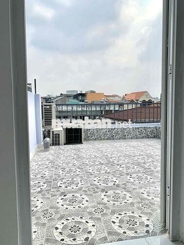 NHÀ NGUYỄN VĂN NGHI SÁT MẶT ĐƯỜNG HẺM XE HƠI QUAY ĐẦU