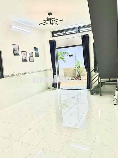 NHÀ NGUYỄN VĂN NGHI SÁT MẶT ĐƯỜNG HẺM XE HƠI QUAY ĐẦU