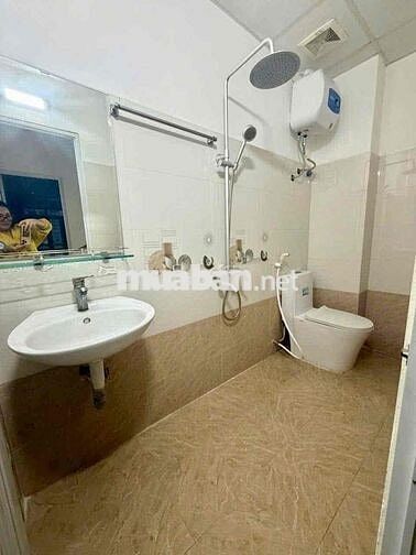NHÀ PHỐ VĨNH PHÚC-BA ĐÌNH-30M2–MT 4M-7,7 TỶ- 2 THOÁNG - GẦN PHỐ -