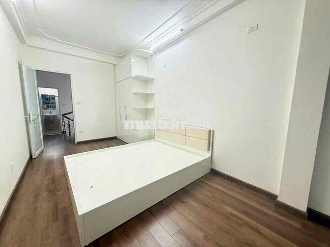 NHÀ PHỐ VĨNH PHÚC-BA ĐÌNH-30M2–MT 4M-7,7 TỶ- 2 THOÁNG - GẦN PHỐ -