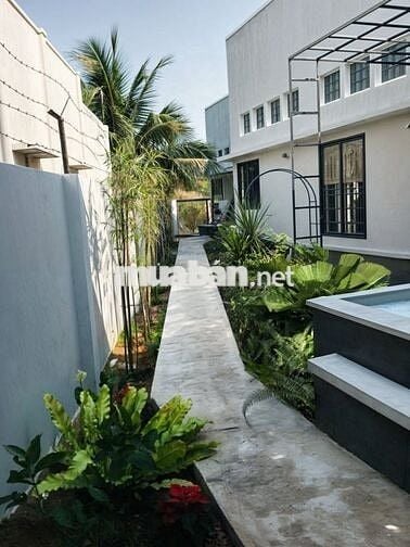 Cho thuê nhà vườn 3PN, 3WC, 1 phòng khách . Giá : 8 triệu , Long An