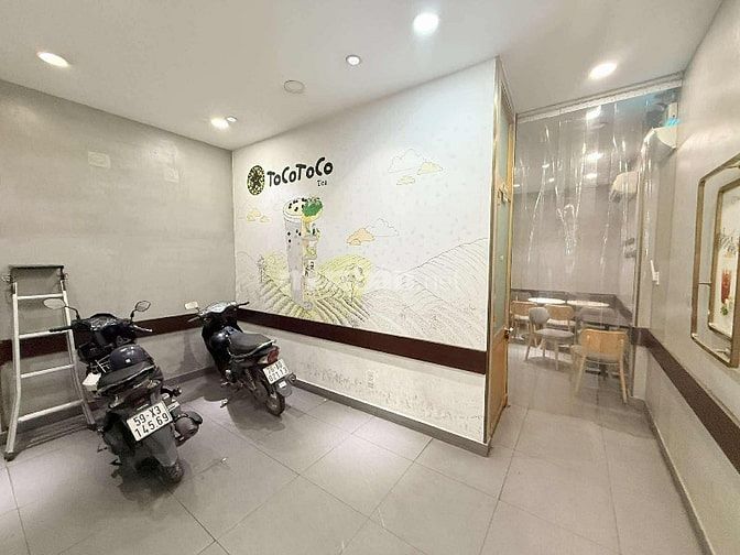 NGỘP BANK BÁN GẤP NHÀ MẶT TIỀN KINH DOANH SINH VIP NGANG GẦN 5 M 