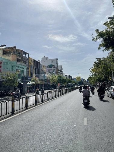 Bán nhà 5 tầng mặt tiền Lý Thái Tổ phường 10 quận 10