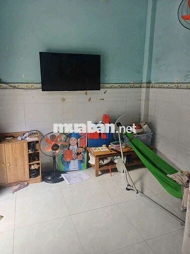 Nhà sổ hồng riêng, hơn 1 tỷ xíu, Thủ Đức. Gần chợ đầu mối tam bình.