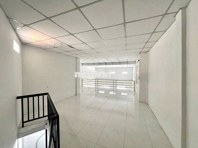 NHÀ NGỘP BÁN GẤP - TRỆT LỬNG 90M2 - SỔ HỒNG RIÊNG BÌNH CHÁNH