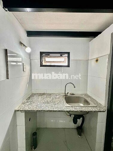 PHÒNG CÓ GÁC, CỬA SỔ LỚN THOÁNG MÁT - ĐƯỜNG THỐNG NHẤT