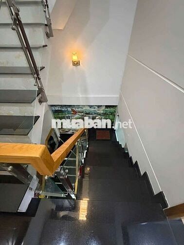 Nhà phố Hoàn Công gần chợ Dĩ An, tp Hồ Chí Minh