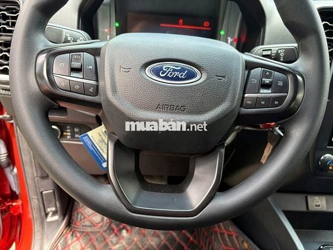 Ford Ranger 2024 máy dầu, số tự động 2 cầu