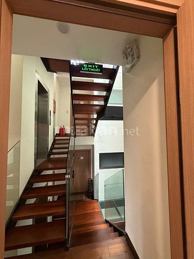 Bán toà căn hộ dịch vụ 19 Liễu Giai Ba Đình - OTO TRÁNH 110M2 9T
