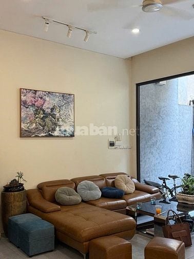 Bán toà căn hộ dịch vụ 19 Liễu Giai Ba Đình - OTO TRÁNH 110M2 9T