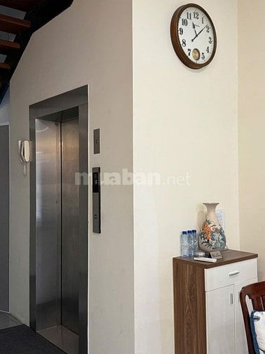 Bán toà căn hộ dịch vụ 19 Liễu Giai Ba Đình - OTO TRÁNH 110M2 9T