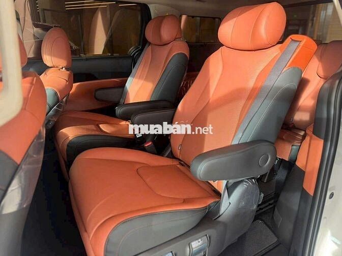 KIA CARNIVAL SIGNATURE VIN 2025 CHƯA LĂN BÁNH