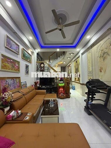 Nhà phố Hoàn Công gần chợ Dĩ An, tp Hồ Chí Minh