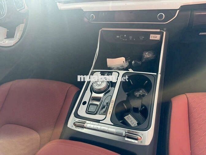 KIA CARNIVAL SIGNATURE VIN 2025 CHƯA LĂN BÁNH