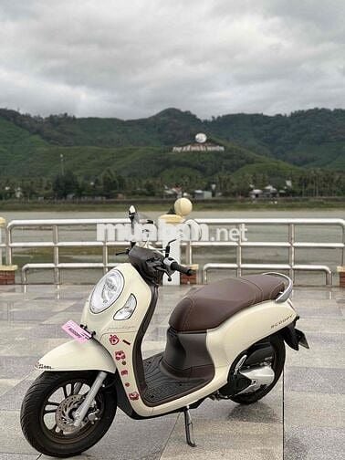 scoopy 2023 - trắng - đki 02/2024 odo 3200km