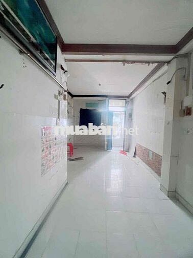 - BÁN NHÀ Q4 KÈO THƠM KHU HAI MƯƠI THƯỚT HẺM TRUỚC NHÀ 4M