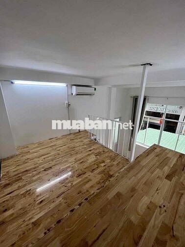 CHO THUÊ PHÒNG GÁC CÓ CỬA SỔ LỚN ĐI BỘ QUA ĐẠI HỌC KINH TẾ CHỈ 5 PHÚT