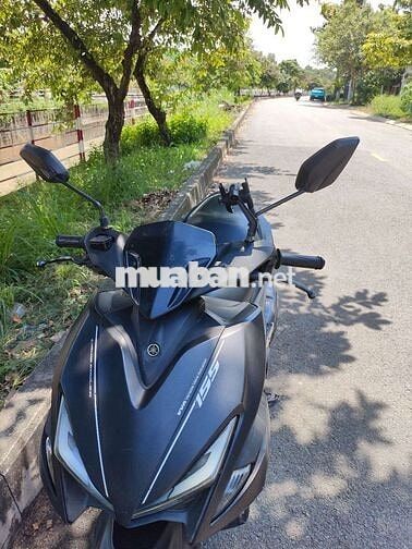Kẹt Tiền Đẩy Em Yamaha NVX biển Sài Gòn
