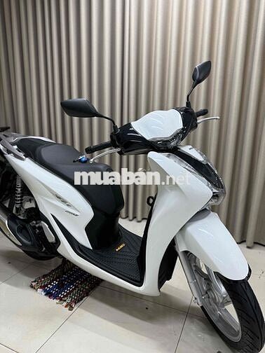 SH 160 ABS  siêu lướt 300 km cần sang nhượng
