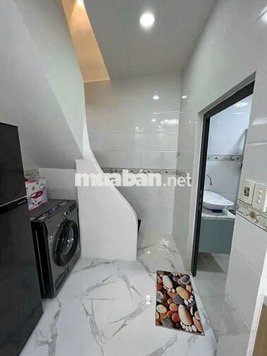 Nhà 46m2, 2 tầng, nhỉnh 3 tỷ, đường chuyên dùng 9, Phú Thuận, Quận 7.