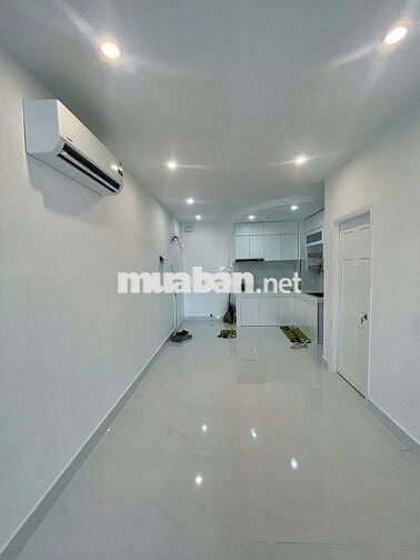 Cho thuê chung cư Thế Kỷ 21 , tầng cao view Landmark81