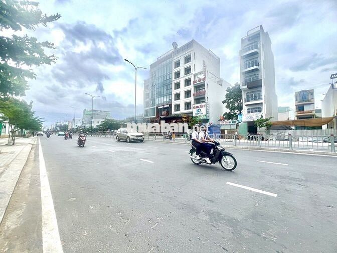 BÁN CHDV 7 TẦNG MỚI XÂY DT 130M2 .GIÁ 25.8 TỶ DƯƠNG QUẢNG HÀM - GÒ VẤP