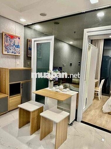 cần cho thuê căn hộ full nội thất trong lanmak81