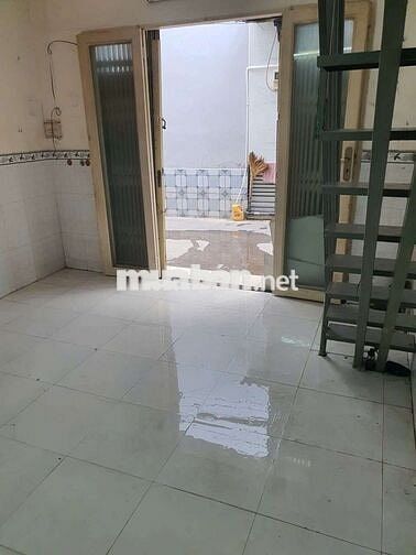 Nhà cho thuê 4m × 6m lau 1p ngủ 2wc